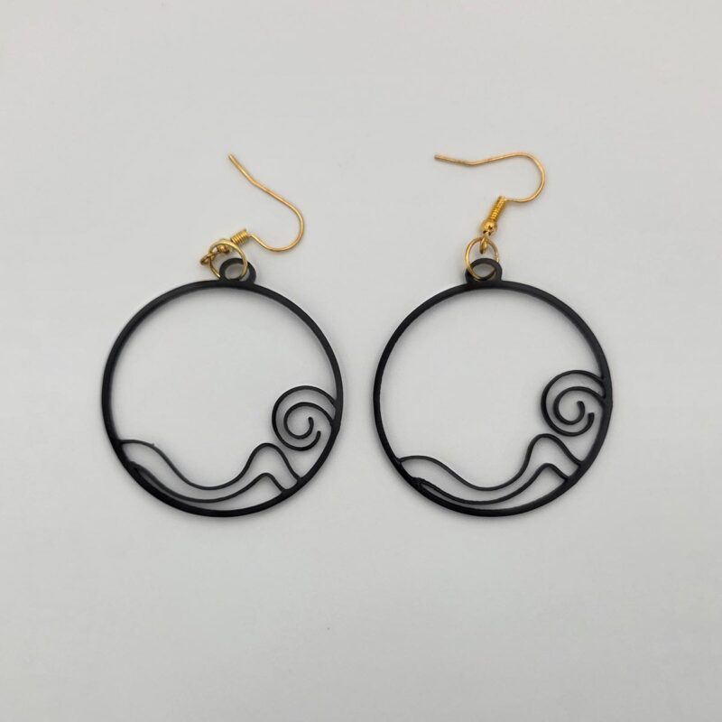 black-sunrise-mountain-earring-flat