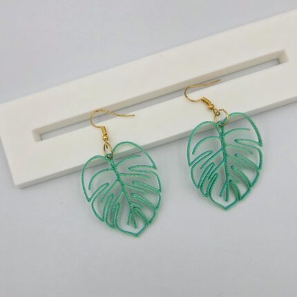green-leaf-earrings
